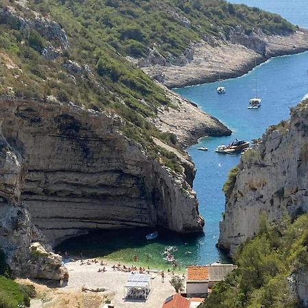 Holiday Home Stiniva Vis Kültér fotó